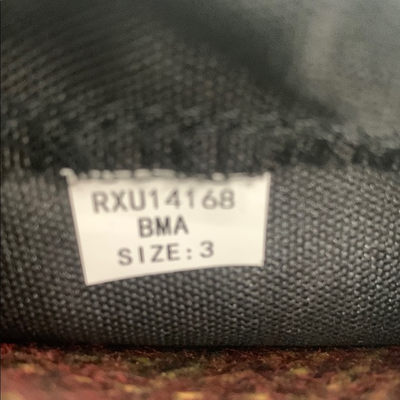 Kamik Kids Black and Pink Snow Boots - Picture 8 of 8